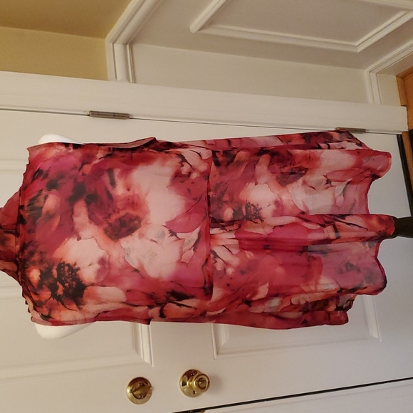 2 piece Susan Graver top and long sheer Vest - Picture 6 of 13